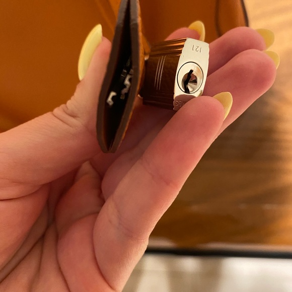 Orange Leather Tote Bag - Picture 4 of 9